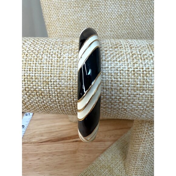 J.Crew Gold-Plated Black & Cream Enamel Striped Bangle Bracelet Womens Size 7" D - Picture 1 of 7